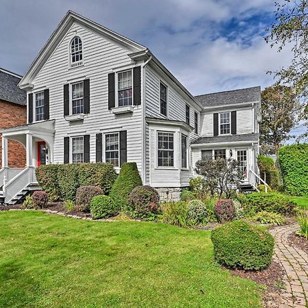 פלטסבורג Unique And Historic Home Walk To Lake Champlain מראה חיצוני תמונה
